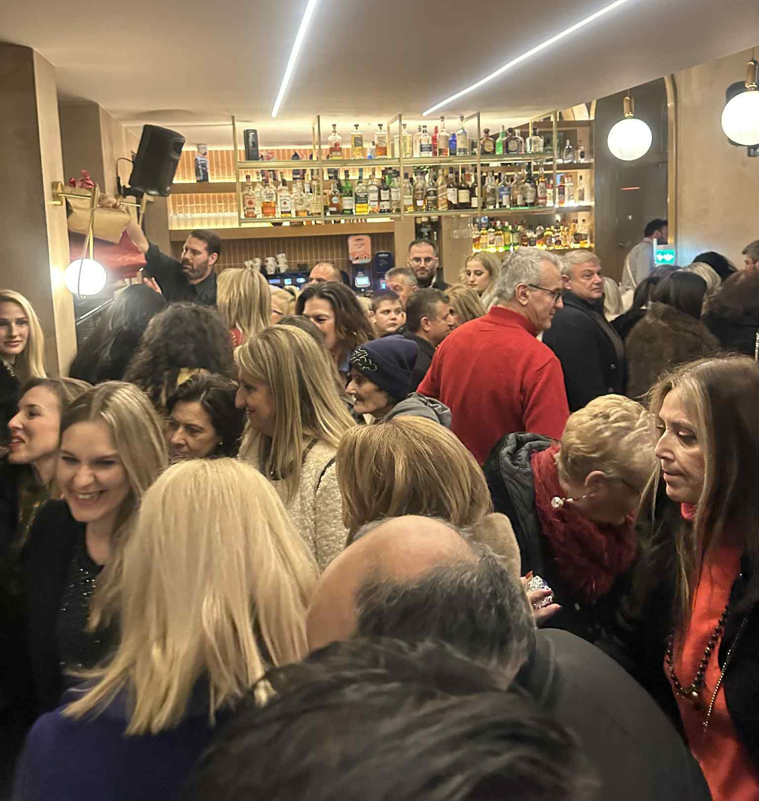 Ο Ασημάκης Παπαδάτος – Μέντης και το «Με όλους Εσάς Μπορούμε» έκοψαν την πρώτη τους πίτα, γεμίζοντας την Πάτρα ελπίδα