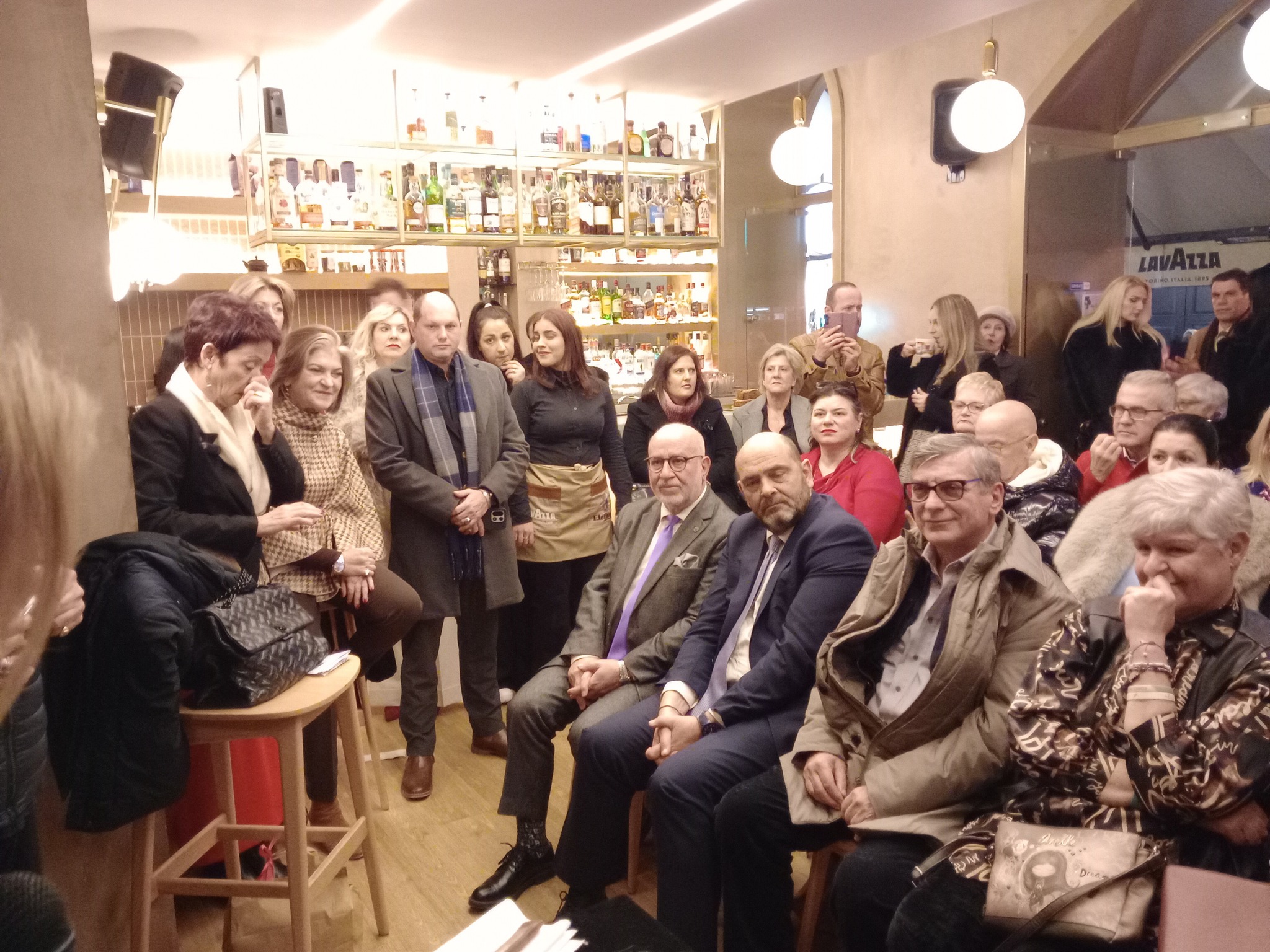 Ο Ασημάκης Παπαδάτος – Μέντης και το «Με όλους Εσάς Μπορούμε» έκοψαν την πρώτη τους πίτα, γεμίζοντας την Πάτρα ελπίδα