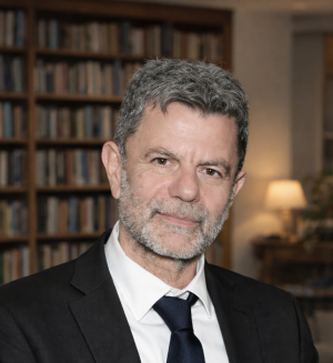 Γιώργος Παναγιωτόπουλος, Καθηγητής Πανεπιστημίου Πατρών: “Ερμηνεύοντας τη νέα πολιτική αβεβαιότητα”