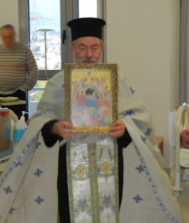 «Ο Σεβασμιώτατος Μητροπολίτης Πατρών κκ Χρυσόστομος τιμά τους Ιερείς των Νοσοκομείων»