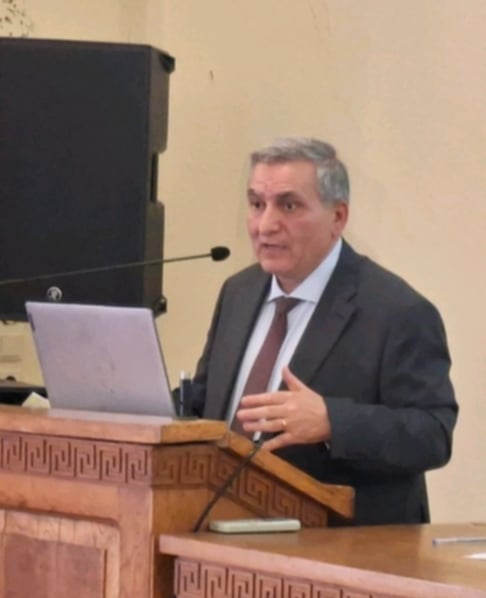 Ιδιωτικό χρέος και αγορά ακινήτων: Καμπανάκι Μητράκου για χαμηλή χρηματοδότηση και «στενή» πρόσβαση σε δανεισμό