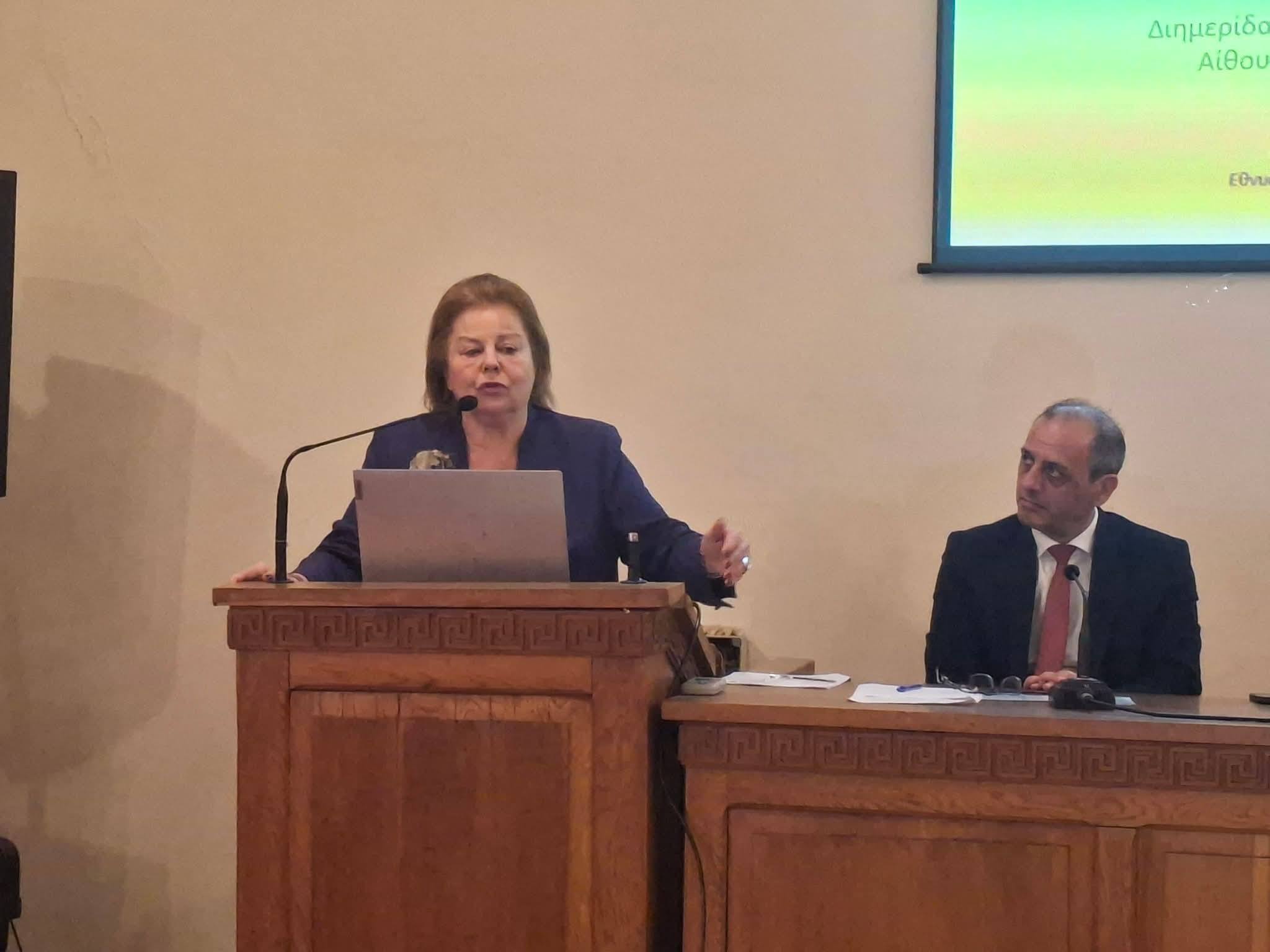Λούκα Κατσέλη από την Πάτρα: «Το ιδιωτικό χρέος παραμένει βραδυφλεγής βόμβα