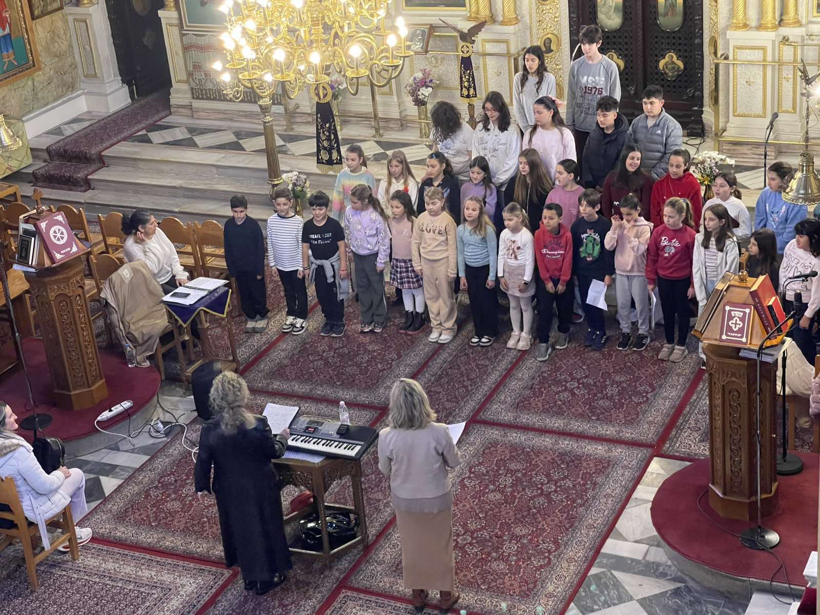 «ΜΑΝΑ ΠΑΝΑΓΙΑ»: Μια μυσταγωγική συνάντηση πίστης και μουσικής από την «Πανύμνητο», στην Πάτρα