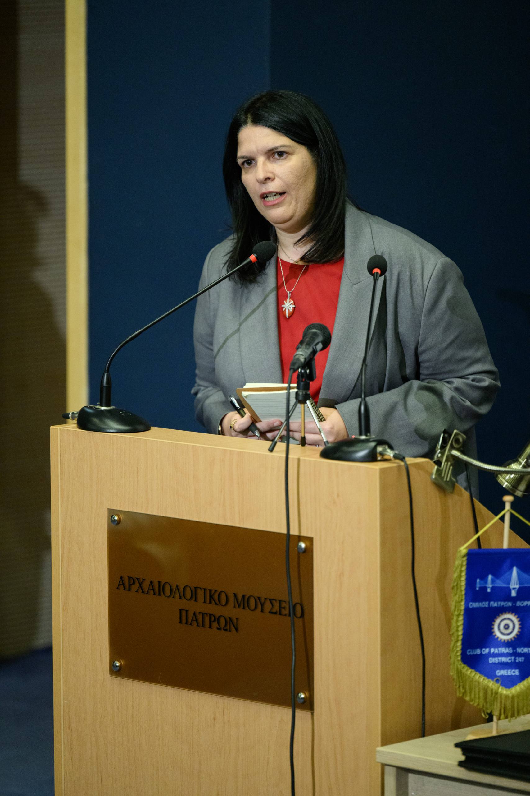Η Πάτρα υποκλίθηκε στον “γιατρό των φτωχών” Αυξέντιο Καλαγκό!