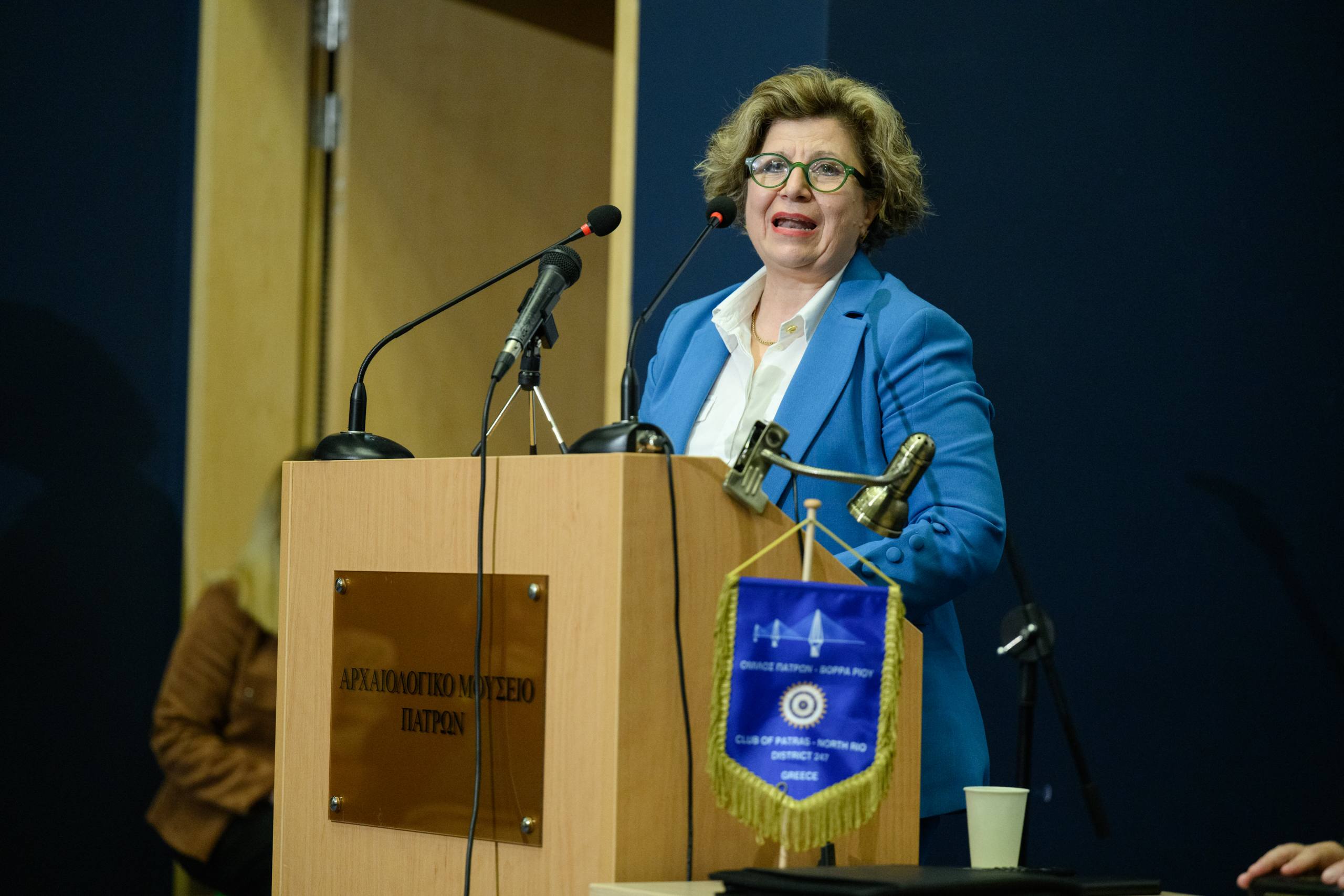 Η Πάτρα υποκλίθηκε στον “γιατρό των φτωχών” Αυξέντιο Καλαγκό!