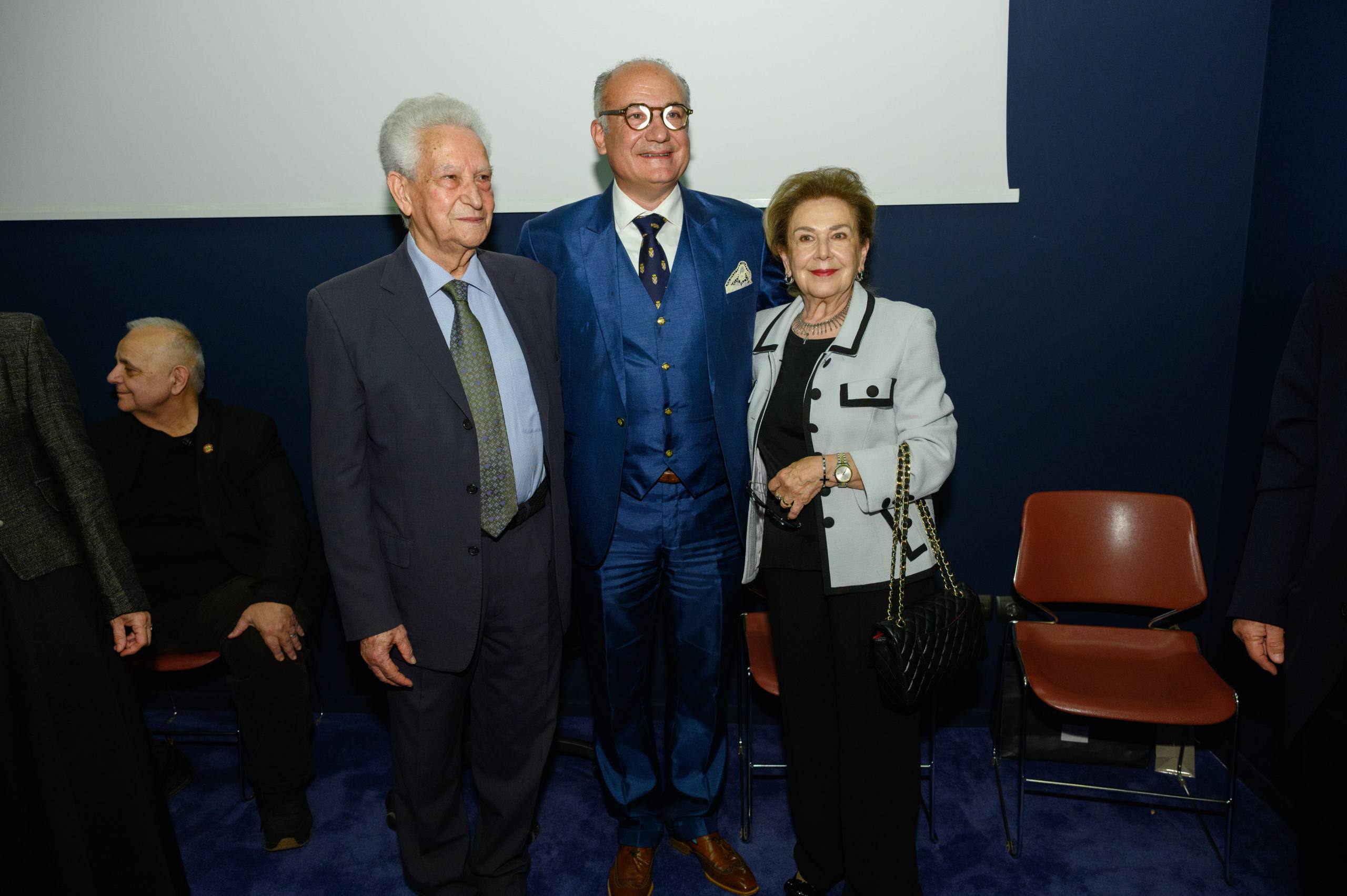 Η Πάτρα υποκλίθηκε στον “γιατρό των φτωχών” Αυξέντιο Καλαγκό!