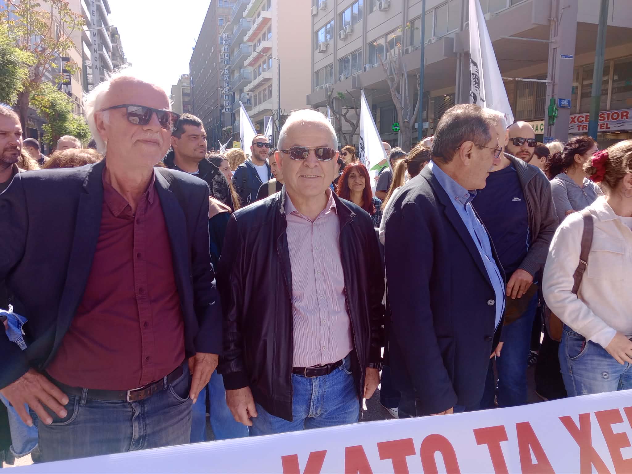 Οι εργαζόμενοι του Δήμου Πατρέων στέλνουν μήνυμα μονιμοποίησης στην Αθήνα στην πρώτη γραμμή η Δημοτική Αρχή