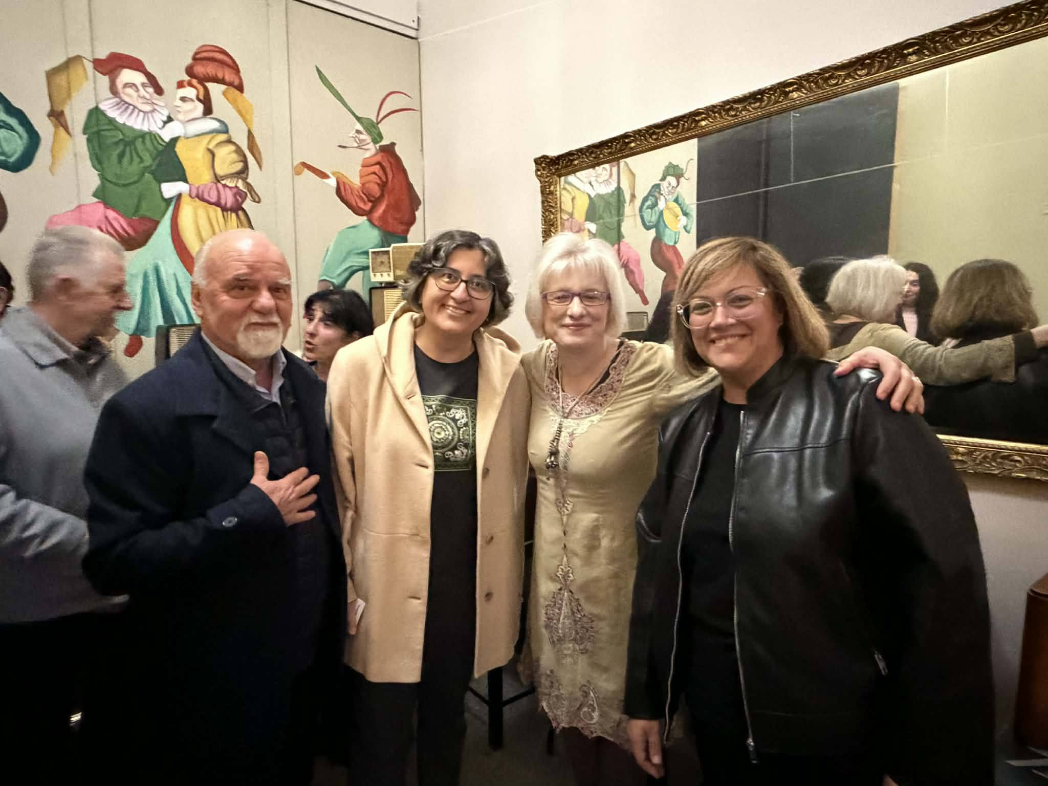 «Η “Πρώτη Συχνότητα μας ενώνει” μάγεψε το κοινό – Τρεις παραστάσεις, τρία συνεχόμενα sold out»