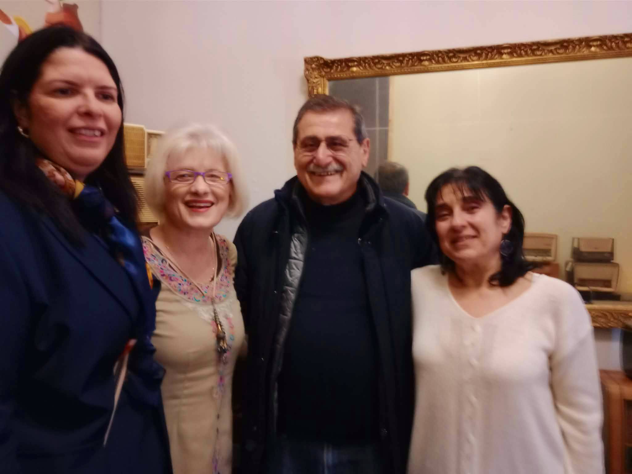 «Η “Πρώτη Συχνότητα μας ενώνει” μάγεψε το κοινό – Τρεις παραστάσεις, τρία συνεχόμενα sold out»