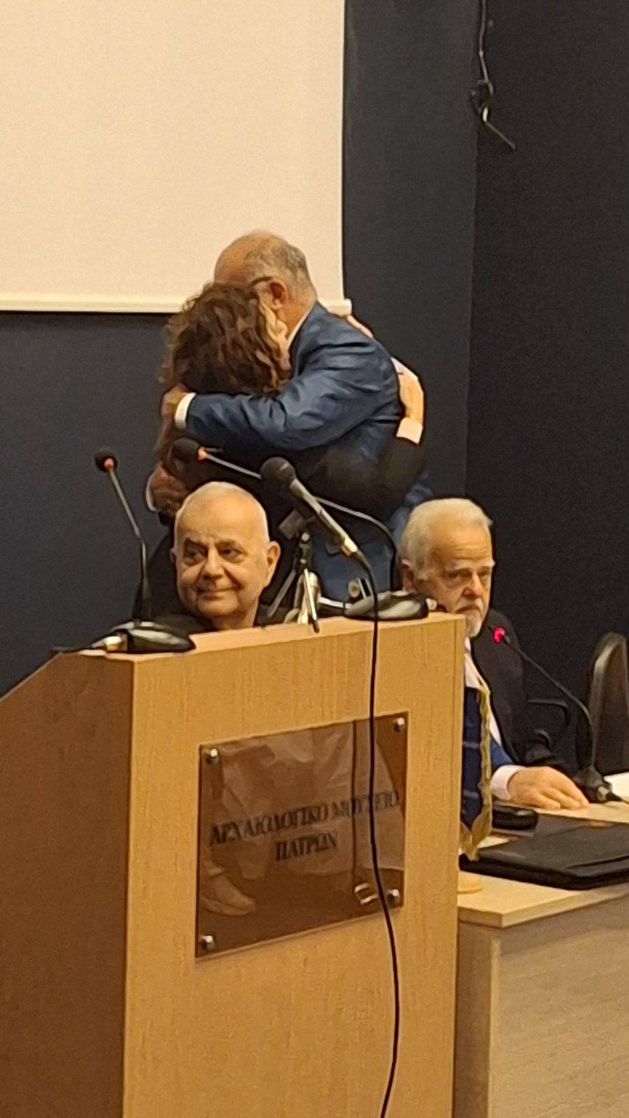 Οι μαρτυρίες που λύγισαν τον Αυξέντιο Καλαγκό: Δάκρυα συγκίνησης για ζωές παιδιών που σώθηκαν