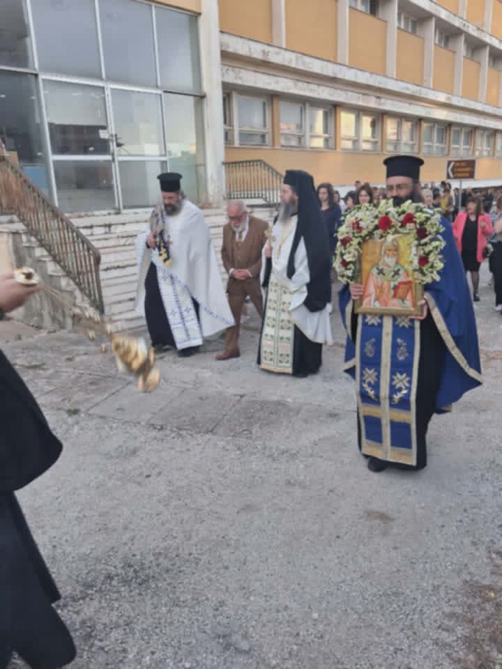 Με πίστη και συγκίνηση η Ιερά Πανήγυρις του Αγίου Θεράποντος στο νοσοκομείο «Άγιος Ανδρέας»
