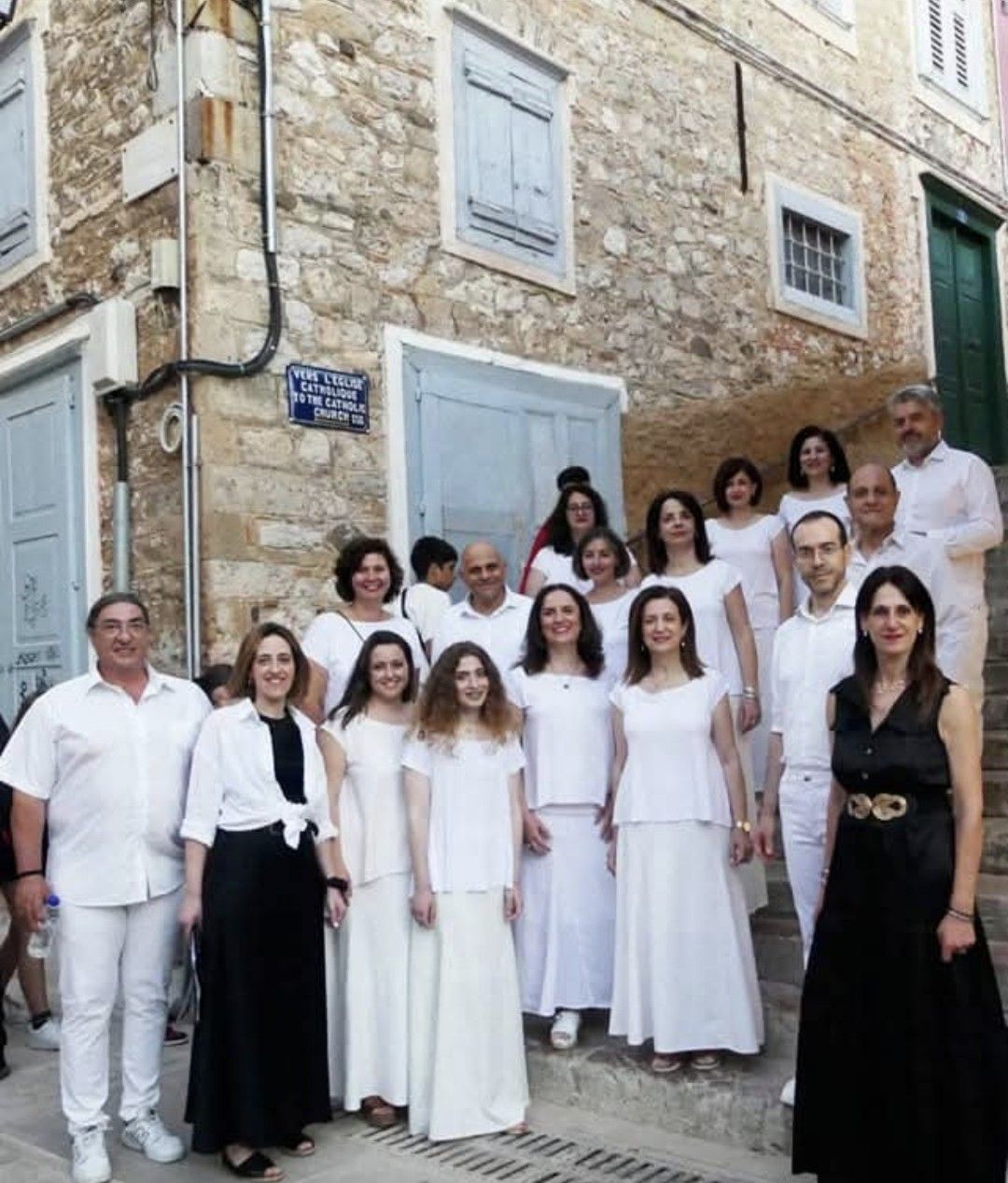 Mια εκπληκτική παράσταση με τους “ΤΡΕΙΣ ΤΕΝΟΡΟΥΣ ΤΟΥ ΜΕΣΟΠΟΛΕΜΟΥ” από τον Δαυίδ Ναχμία στις 30 Μαίου 2026 στο “ROYAL”