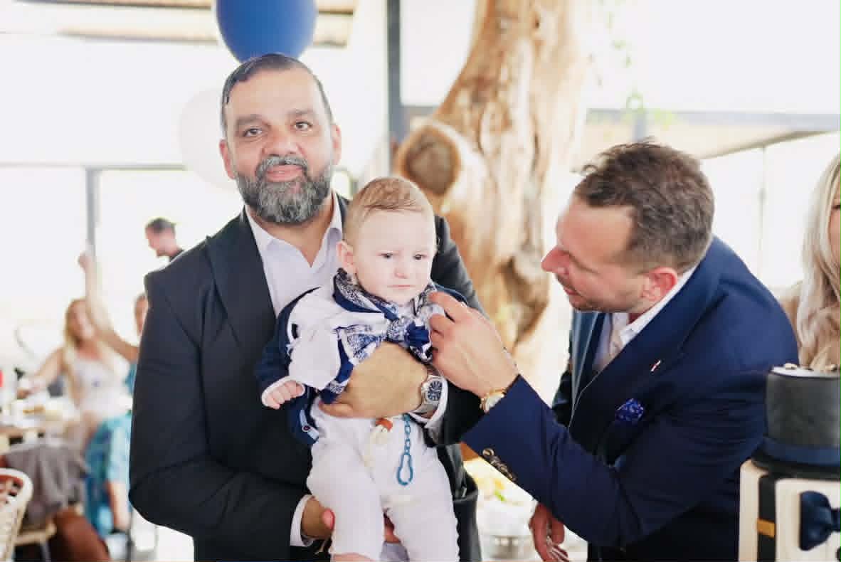Λαμπερή βάφτιση στο Ρίο για τον μικρό Νικόλαο Κολλιόπουλου με έντονο άρωμα Ολυμπιακού