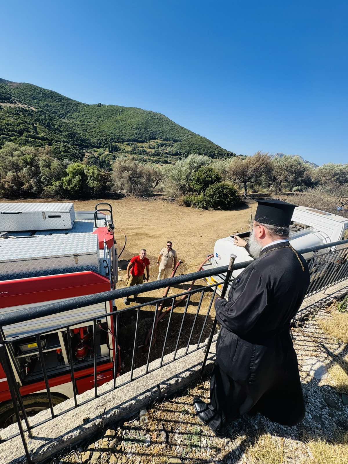 Σεβασμιώτατος Μητροπολίτης Πατρῶν κκ Χρυσόστομος: «Εὐχαριστοῦμε εὐγνωμόνως τούς Πυροσβέστες…».